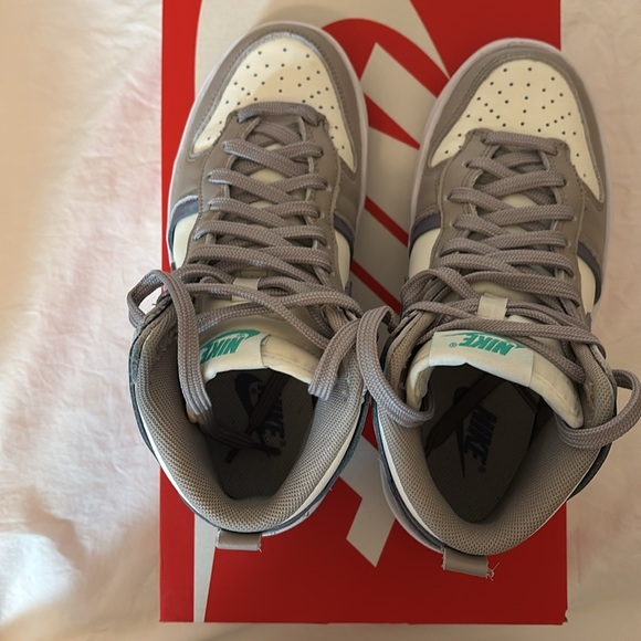 Nike Dunk High Up Iron Purple – Lightly Worn– Size 5 Women’s - Picture 5 of 14